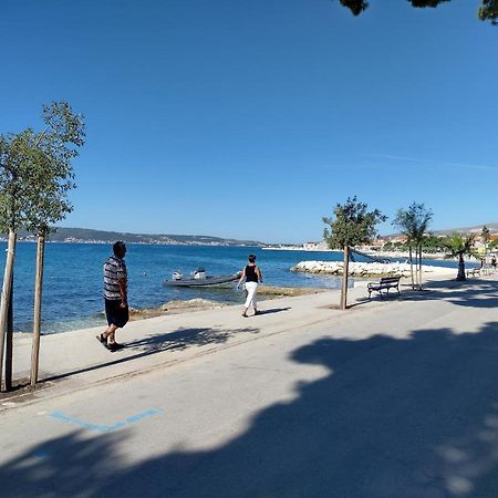 Apartman Figaro Pogled Od Milijun Dolara, 2 Tusa, 2 Wc Kastela Exterior photo