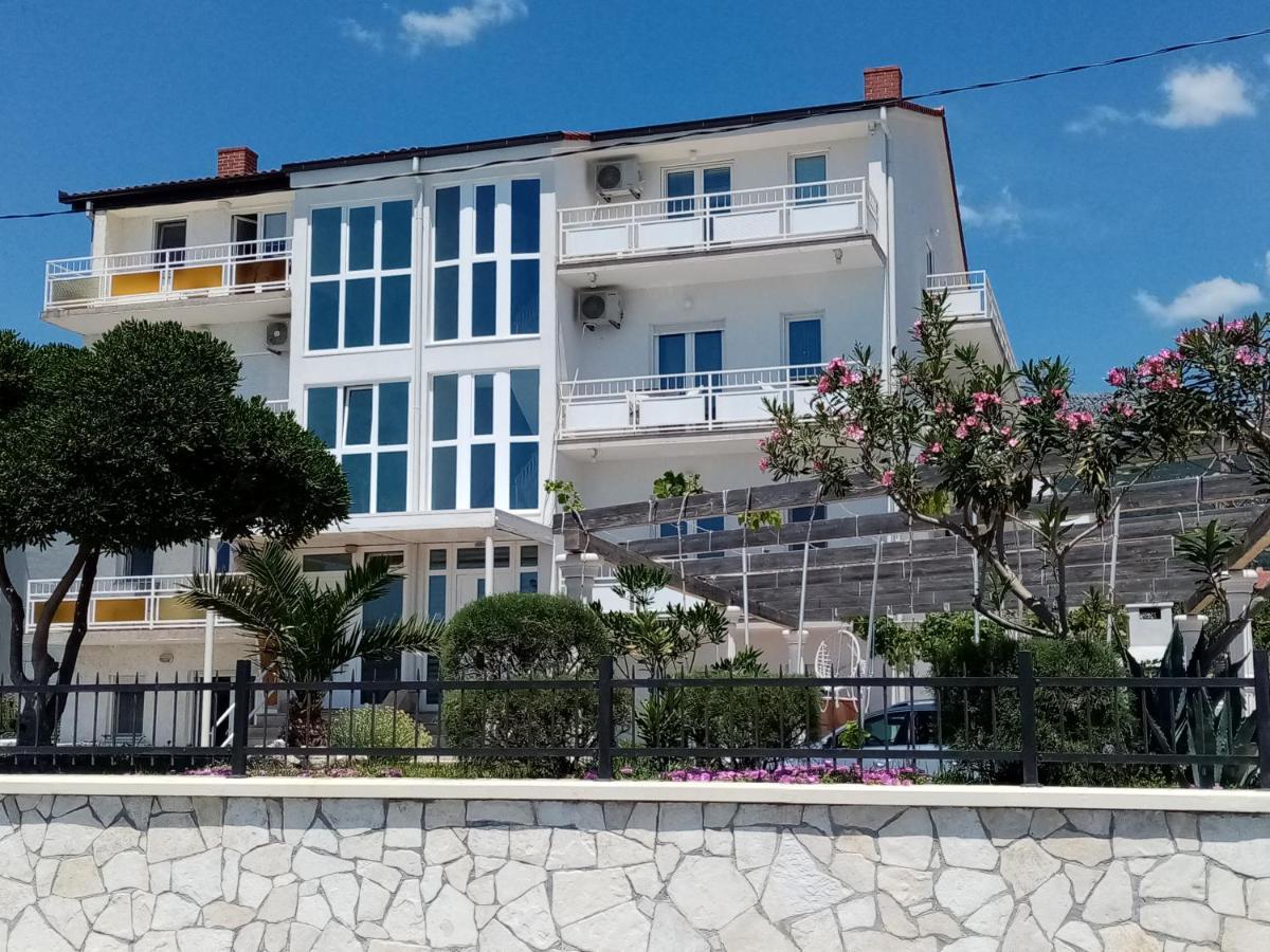 Apartman Figaro Pogled Od Milijun Dolara, 2 Tusa, 2 Wc Kastela Exterior photo