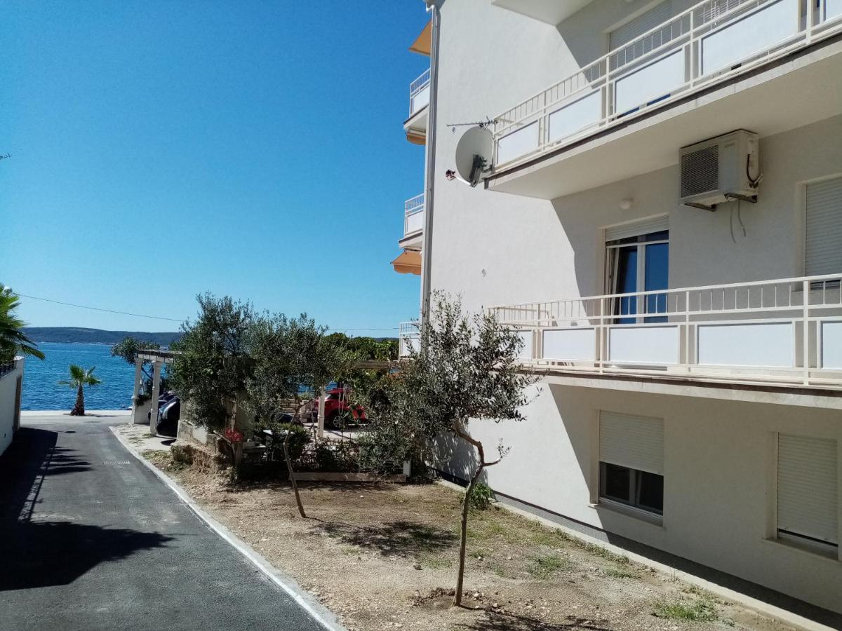 Apartman Figaro Pogled Od Milijun Dolara, 2 Tusa, 2 Wc Kastela Exterior photo