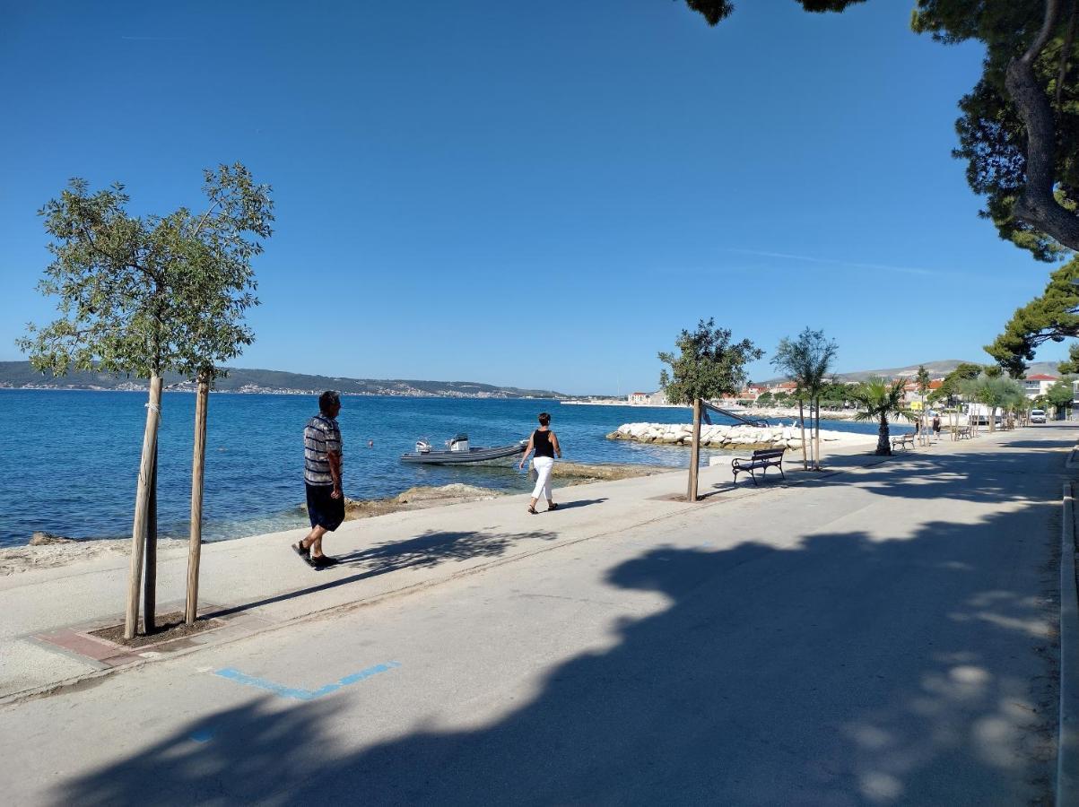 Apartman Figaro Pogled Od Milijun Dolara, 2 Tusa, 2 Wc Kastela Exterior photo