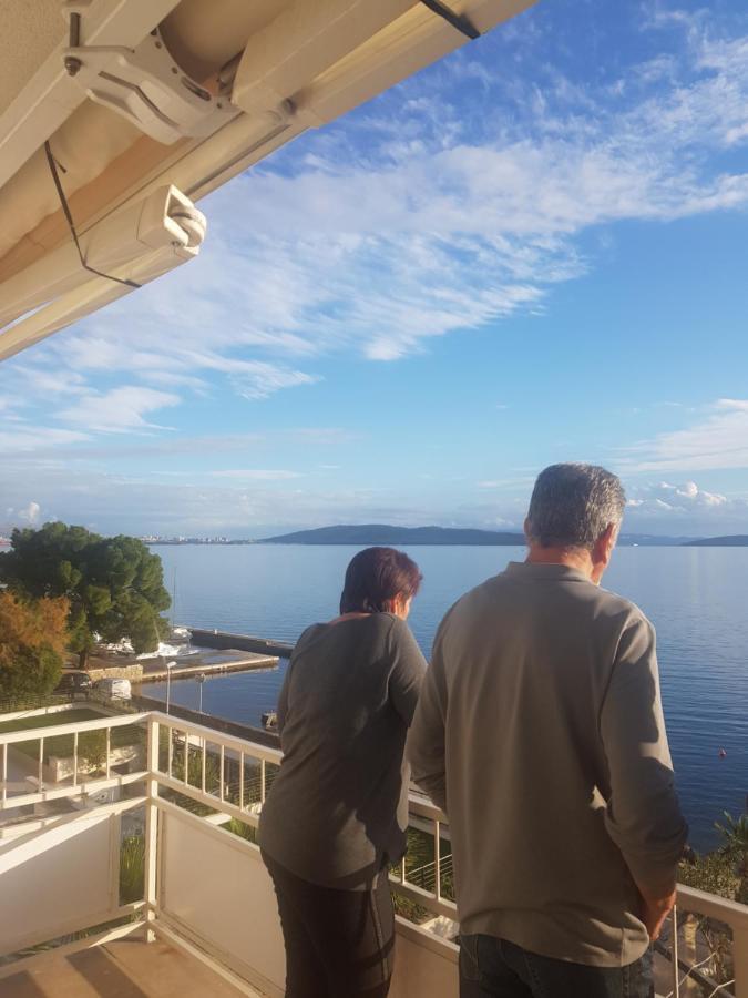 Apartman Figaro Pogled Od Milijun Dolara, 2 Tusa, 2 Wc Kastela Exterior photo