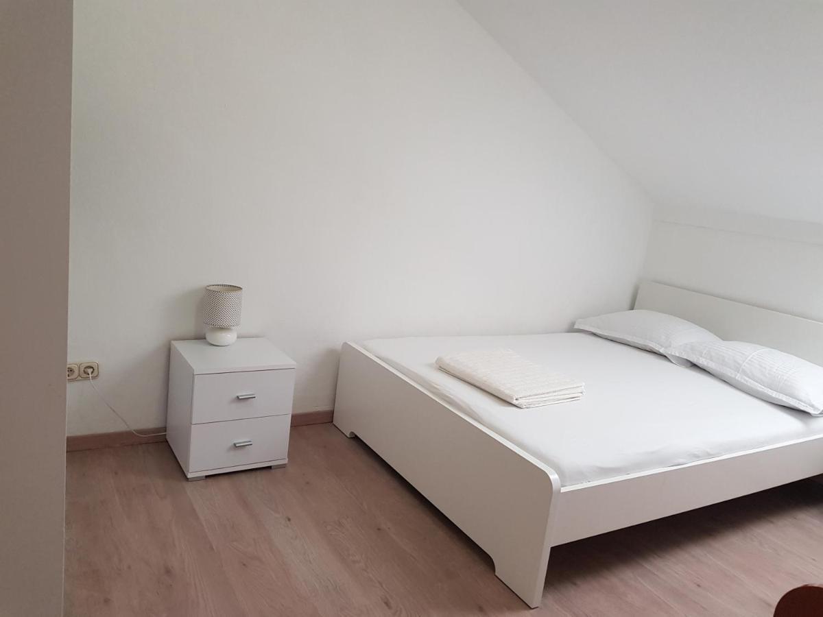 Apartman Figaro Pogled Od Milijun Dolara, 2 Tusa, 2 Wc Kastela Exterior photo
