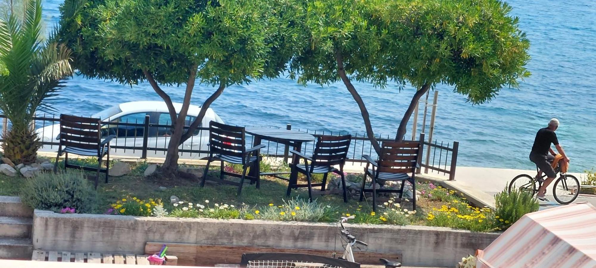 Apartman Figaro Pogled Od Milijun Dolara, 2 Tusa, 2 Wc Kastela Exterior photo