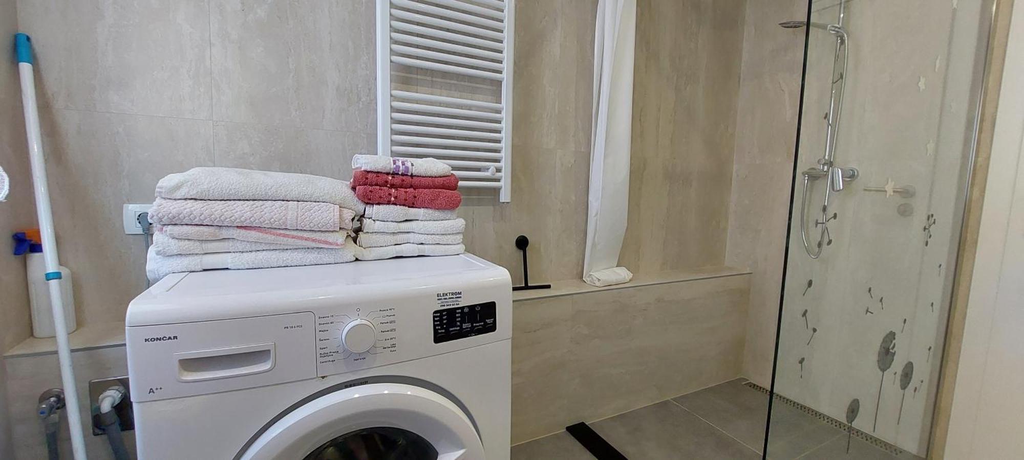 Apartman Figaro Pogled Od Milijun Dolara, 2 Tusa, 2 Wc Kastela Exterior photo